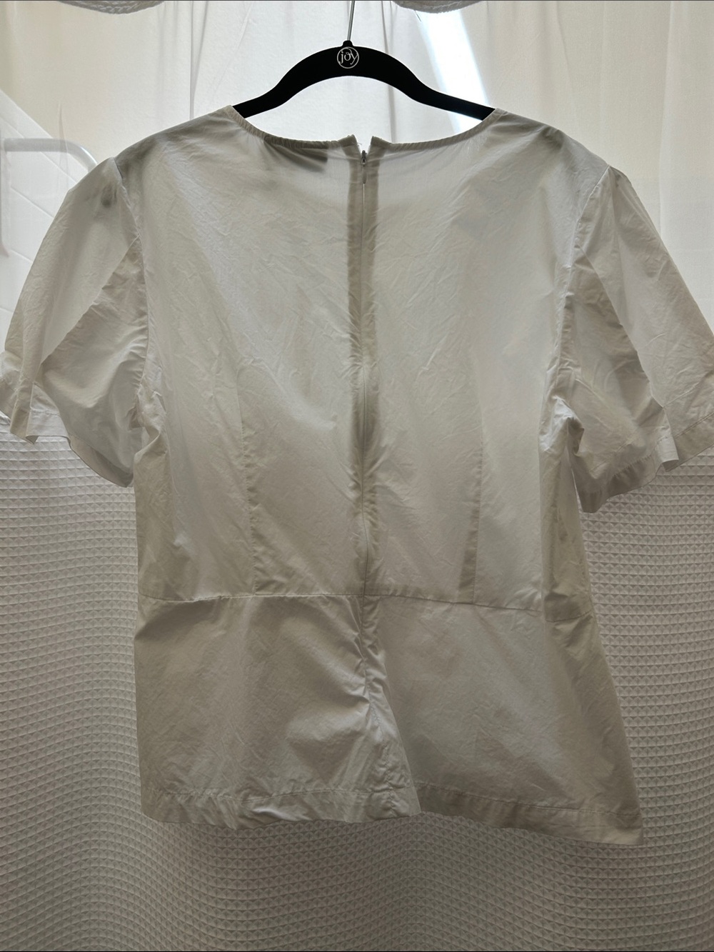 DKNY White Short Sleeve Round Neck Blouse